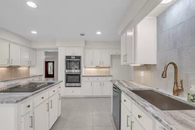 11407 Timberwild Street, The Woodlands, TX 77380 - Photo 13