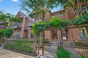 28 Riva Row, The Woodlands, TX 77380 - Photo 3