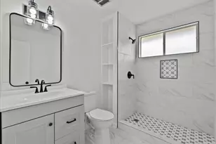 5762 Birdwood Rd, Houston, TX 77096 - Photo 33