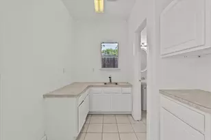 5762 Birdwood Rd, Houston, TX 77096 - Photo 39