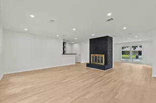 5762 Birdwood Rd, Houston, TX 77096 - Photo 9