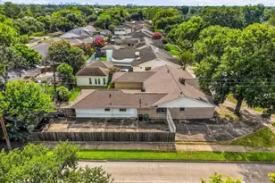 5762 Birdwood Rd, Houston, TX 77096 - Photo 49