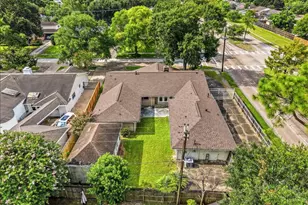 5762 Birdwood Rd, Houston, TX 77096 - Photo 47