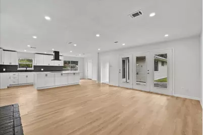 5762 Birdwood Road, Houston, TX 77096 - Photo 7