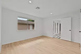 5762 Birdwood Rd, Houston, TX 77096 - Photo 33