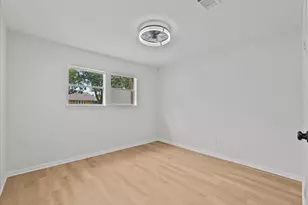 5762 Birdwood Rd, Houston, TX 77096 - Photo 17