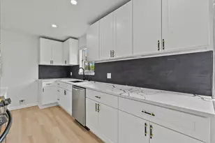 5762 Birdwood Rd, Houston, TX 77096 - Photo 11
