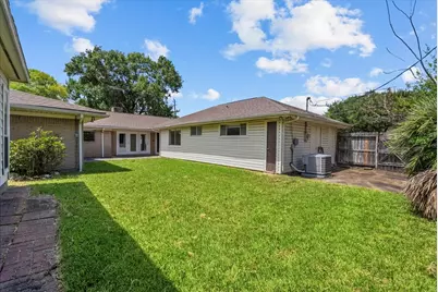 5762 Birdwood Road, Houston, TX 77096 - Photo 41