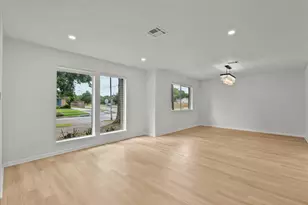 5762 Birdwood Rd, Houston, TX 77096 - Photo 3