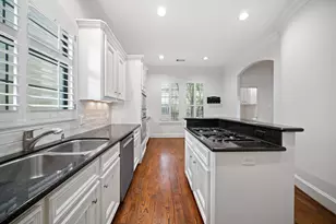 1918 W Bell St, Houston, TX 77019 - Photo 23