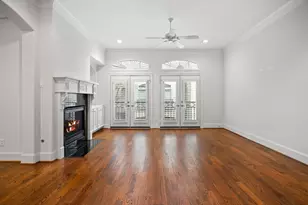 1918 W Bell St, Houston, TX 77019 - Photo 15