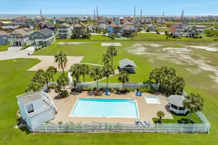 25138 Intrepid Ln, Galveston, TX 77554 - Photo 5