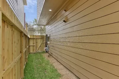 1043 Marcolin, Houston, TX 77088 - Photo 49