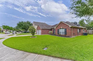 10510 Eagle Rock Ct, La Porte, TX 77571 - Photo 1