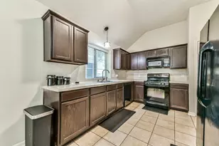 10510 Eagle Rock Ct, La Porte, TX 77571 - Photo 11