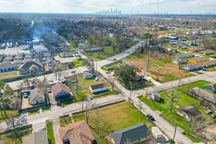 7902 Pointer St, Houston, TX 77016 - Photo 23