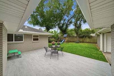 5535 Queensloch Drive Drive, Houston, TX 77096 - Photo 17