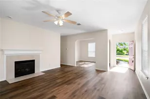 8810 Willow Spur Dr, Tomball, TX 77375 - Photo 3