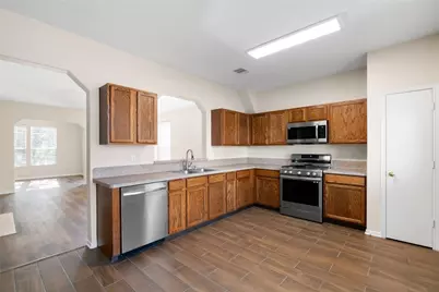 8810 Willow Spur Drive, Tomball, TX 77375 - Photo 11