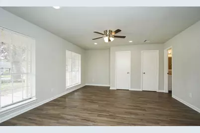 5019 Westwood, Dickinson, TX 77539 - Photo 7