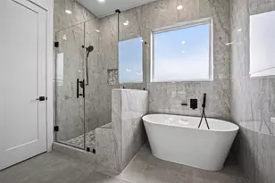 1107 Wilson St, Houston, TX 77019 - Photo 27