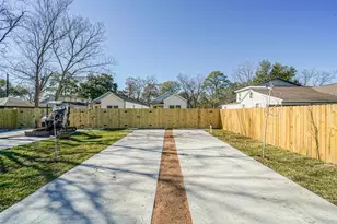 8409 Schneider St, Houston, TX 77093 - Photo 19