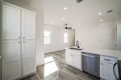 8409 Schneider Street, Houston, TX 77093 - Photo 9