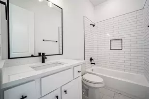8409 Schneider St, Houston, TX 77093 - Photo 15