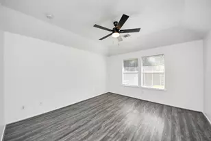 5450 Aloe Ave, Baytown, TX 77521 - Photo 13