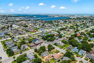 5423 Avenue R, Galveston, TX 77551 - Photo 47