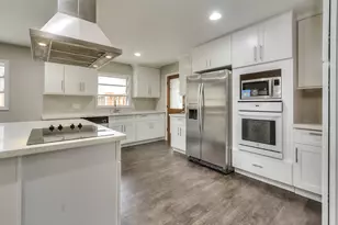 9006 Dunlap St, Houston, TX 77074 - Photo 11
