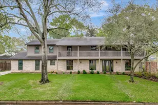 822 Devonport Ln, Seabrook, TX 77586 - Photo 3