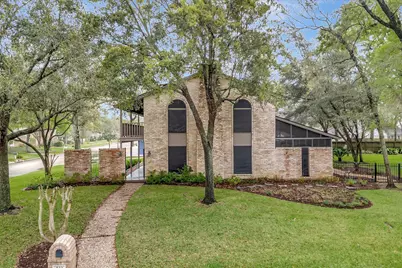 822 Devonport Lane, Seabrook, TX 77586 - Photo 1