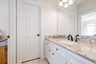 13510 Broadmeadow Ln, Houston, TX 77077 - Photo 31