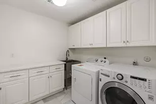 11407 Holidan Way, Hedwig Village, TX 77024 - Photo 49