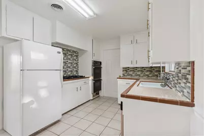 8322 Glen Valley Drive, Houston, TX 77061 - Photo 11