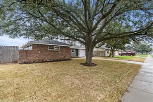 8322 Glen Valley Dr, Houston, TX 77061 - Photo 3