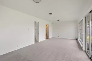 8322 Glen Valley Dr, Houston, TX 77061 - Photo 9