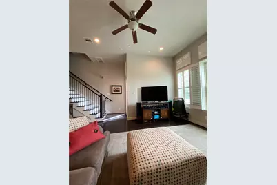 115 E 2nd Street, Houston, TX 77007 - Photo 9