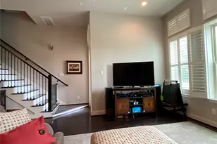 115 E 2nd St, Houston, TX 77007 - Photo 9