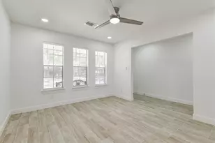 408 Christina Ln, Friendswood, TX 77546 - Photo 3