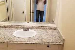 2017 W Sidnor St, Alvin, TX 77511 - Photo 7