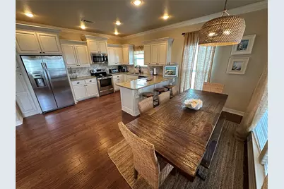 2029 Idyle View, Crystal Beach, TX 77650 - Photo 15