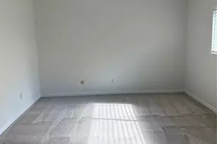 16715 Ribbonridge Dr, Sugar Land, TX 77498 - Photo 7