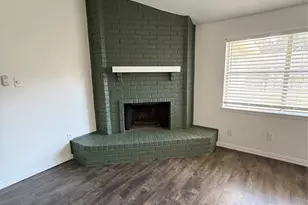 16715 Ribbonridge Dr, Sugar Land, TX 77498 - Photo 3