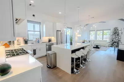 8810 Carousel Lane A, Houston, TX 77080 - Photo 7