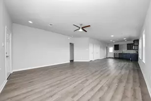 288 Buckskin Dr, Palacios, TX 77465 - Photo 7