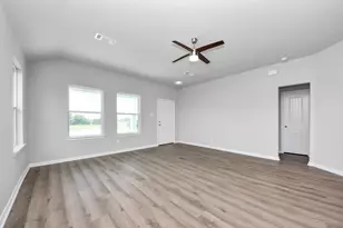 288 Buckskin Dr, Palacios, TX 77465 - Photo 13