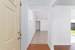 563 Slumberwood Dr, Houston, TX 77013 - Photo 3