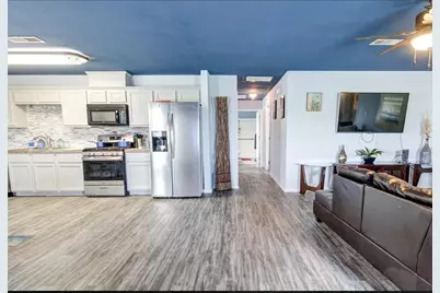 641 4th Street, Dickinson, TX 77539 - Photo 11